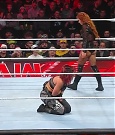 WWE_Monday_Night_Raw_2022_12_19_720p_HDTV_x264-NWCHD_mp4_006160692.jpg