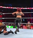 WWE_Monday_Night_Raw_2022_12_19_720p_HDTV_x264-NWCHD_mp4_006223956.jpg