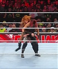 WWE_Monday_Night_Raw_2022_12_19_720p_HDTV_x264-NWCHD_mp4_006233966.jpg