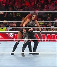 WWE_Monday_Night_Raw_2022_12_19_720p_HDTV_x264-NWCHD_mp4_006234366.jpg