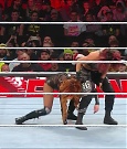 WWE_Monday_Night_Raw_2022_12_19_720p_HDTV_x264-NWCHD_mp4_006326058.jpg