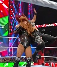 WWE_Monday_Night_Raw_2022_12_19_720p_HDTV_x264-NWCHD_mp4_006330862.jpg
