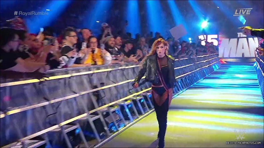 WWE_Royal_Rumble_2023_720p_WEB_h264-HEEL_mp4_009517216.jpg