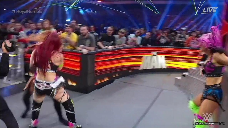 WWE_Royal_Rumble_2023_720p_WEB_h264-HEEL_mp4_009527616.jpg