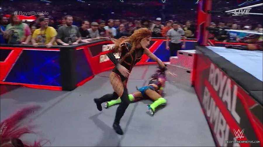 WWE_Royal_Rumble_2023_720p_WEB_h264-HEEL_mp4_009529616.jpg