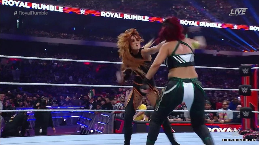 WWE_Royal_Rumble_2023_720p_WEB_h264-HEEL_mp4_009531616.jpg
