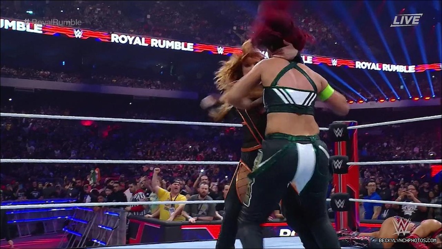 WWE_Royal_Rumble_2023_720p_WEB_h264-HEEL_mp4_009532816.jpg