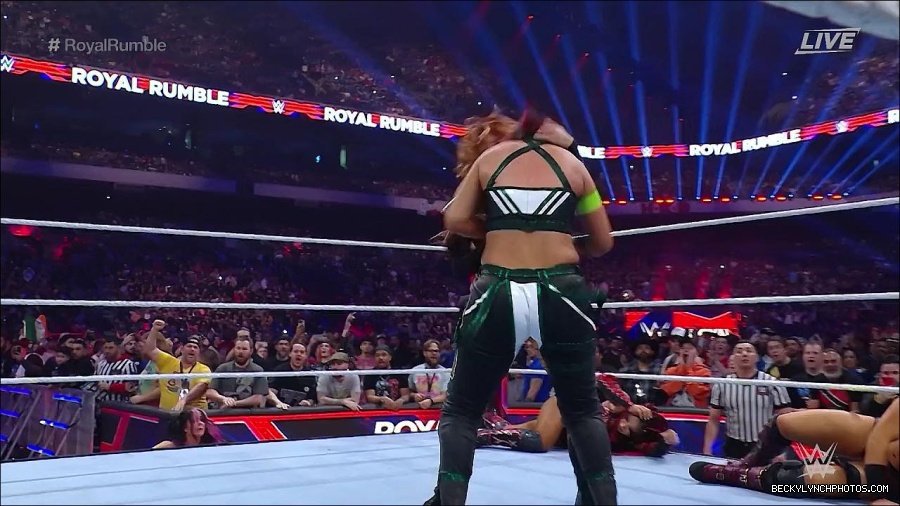 WWE_Royal_Rumble_2023_720p_WEB_h264-HEEL_mp4_009534016.jpg