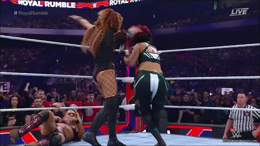 WWE_Royal_Rumble_2023_720p_WEB_h264-HEEL_mp4_009536416.jpg