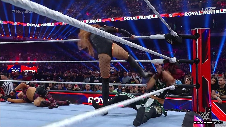 WWE_Royal_Rumble_2023_720p_WEB_h264-HEEL_mp4_009541616.jpg