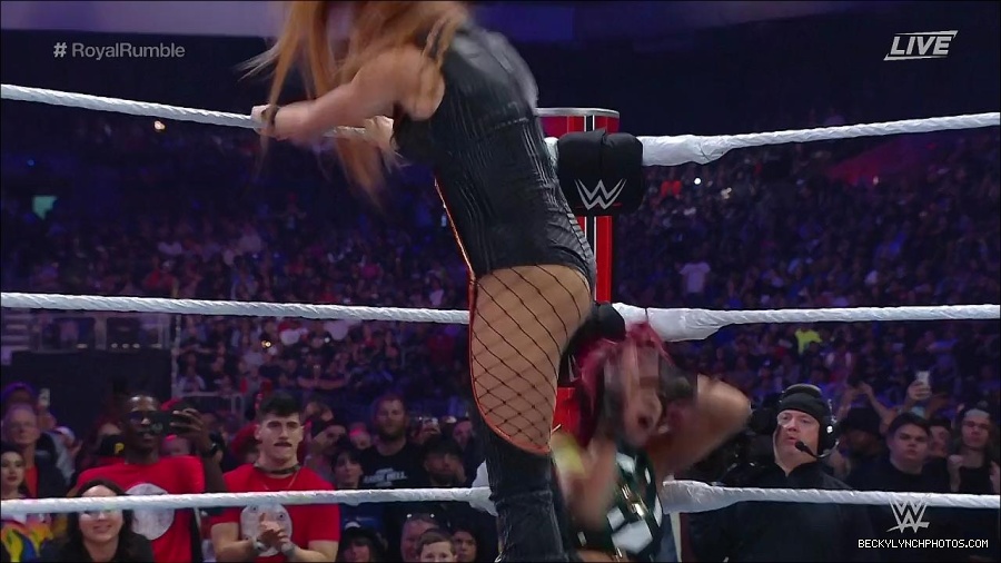 WWE_Royal_Rumble_2023_720p_WEB_h264-HEEL_mp4_009542016.jpg