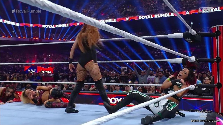 WWE_Royal_Rumble_2023_720p_WEB_h264-HEEL_mp4_009543216.jpg
