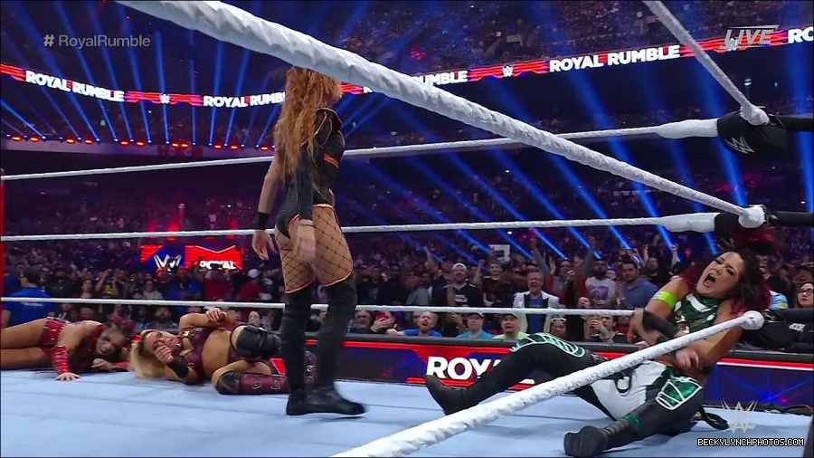 WWE_Royal_Rumble_2023_720p_WEB_h264-HEEL_mp4_009543616.jpg
