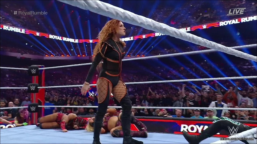 WWE_Royal_Rumble_2023_720p_WEB_h264-HEEL_mp4_009544416.jpg