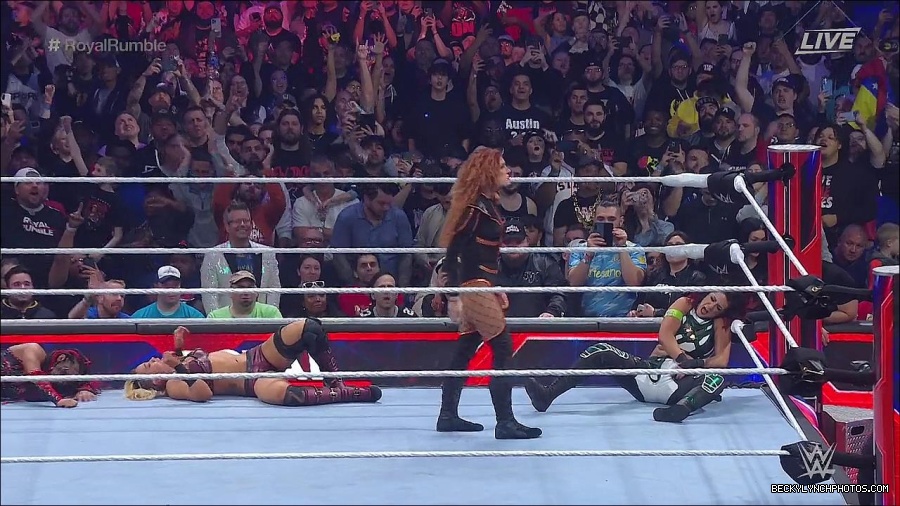 WWE_Royal_Rumble_2023_720p_WEB_h264-HEEL_mp4_009545216.jpg