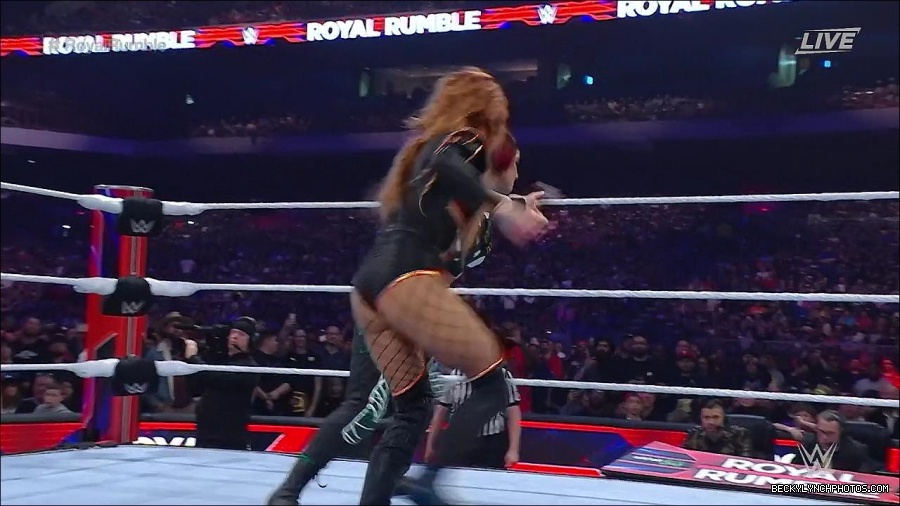 WWE_Royal_Rumble_2023_720p_WEB_h264-HEEL_mp4_009551216.jpg