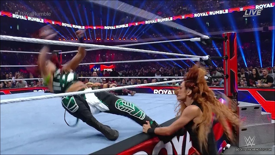 WWE_Royal_Rumble_2023_720p_WEB_h264-HEEL_mp4_009554016.jpg