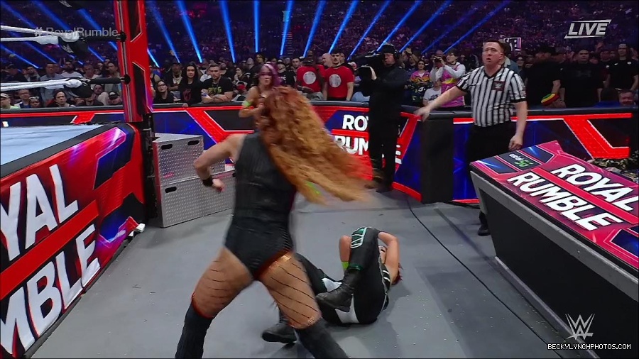 WWE_Royal_Rumble_2023_720p_WEB_h264-HEEL_mp4_009560016.jpg