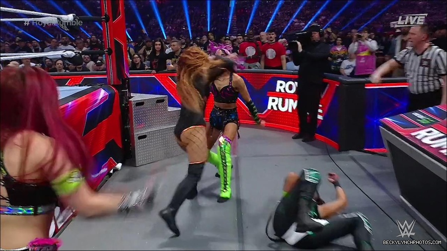 WWE_Royal_Rumble_2023_720p_WEB_h264-HEEL_mp4_009560816.jpg
