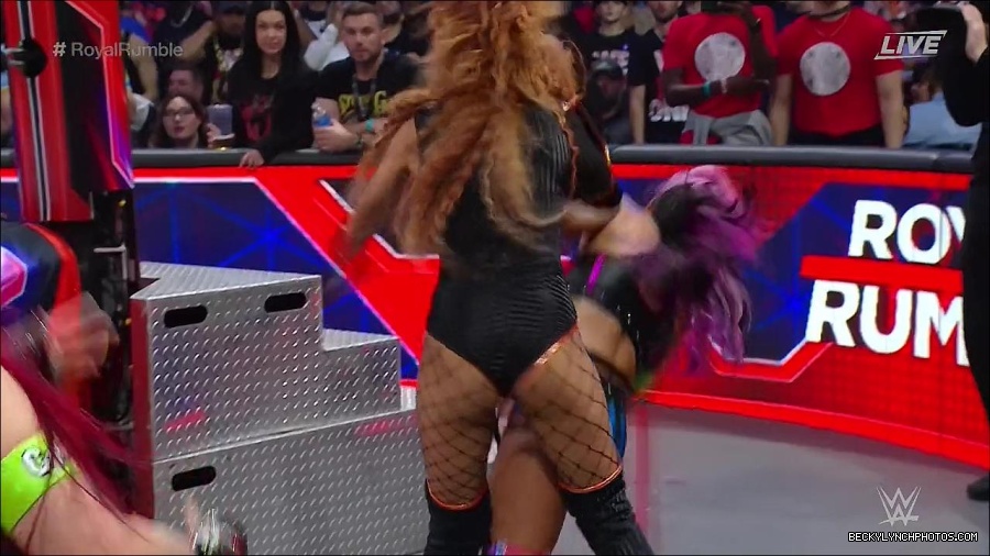 WWE_Royal_Rumble_2023_720p_WEB_h264-HEEL_mp4_009561216.jpg