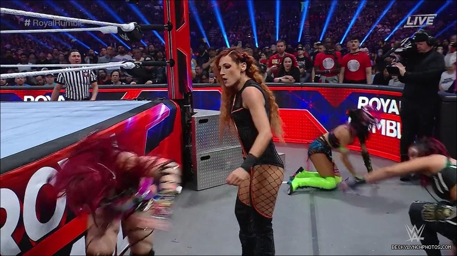 WWE_Royal_Rumble_2023_720p_WEB_h264-HEEL_mp4_009563216.jpg