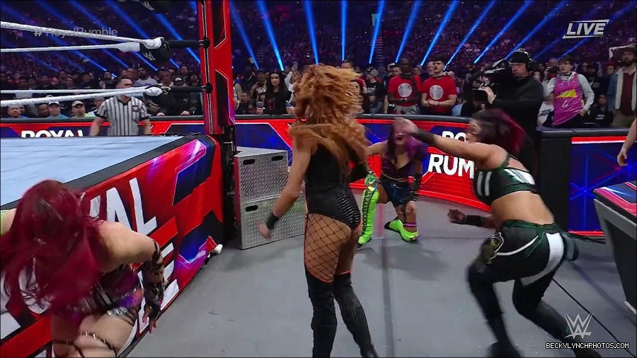 WWE_Royal_Rumble_2023_720p_WEB_h264-HEEL_mp4_009563616.jpg
