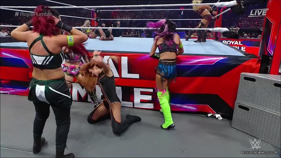 WWE_Royal_Rumble_2023_720p_WEB_h264-HEEL_mp4_009568016.jpg