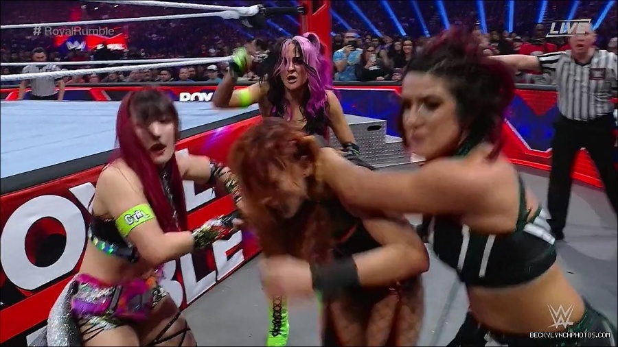 WWE_Royal_Rumble_2023_720p_WEB_h264-HEEL_mp4_009573216.jpg