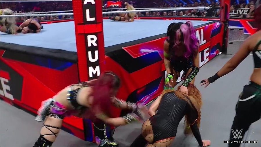 WWE_Royal_Rumble_2023_720p_WEB_h264-HEEL_mp4_009580816.jpg
