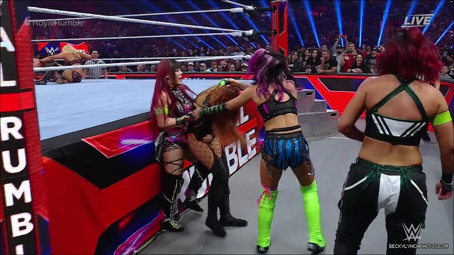 WWE_Royal_Rumble_2023_720p_WEB_h264-HEEL_mp4_009583616.jpg