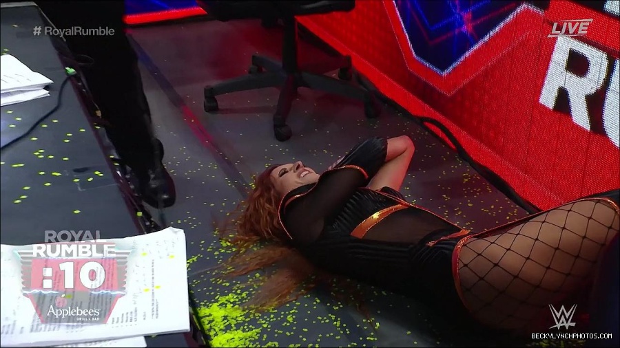 WWE_Royal_Rumble_2023_720p_WEB_h264-HEEL_mp4_009596416.jpg