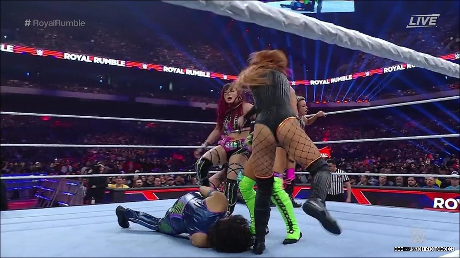 WWE_Royal_Rumble_2023_720p_WEB_h264-HEEL_mp4_010053150.jpg