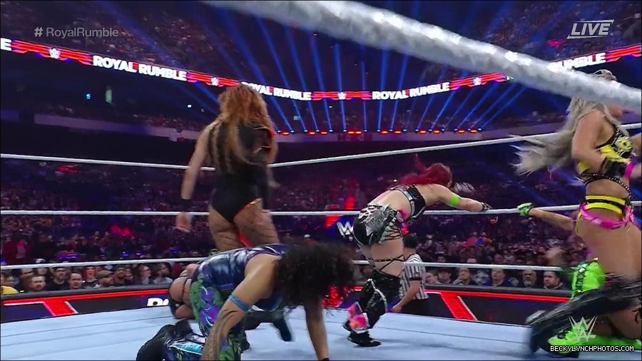 WWE_Royal_Rumble_2023_720p_WEB_h264-HEEL_mp4_010055150.jpg