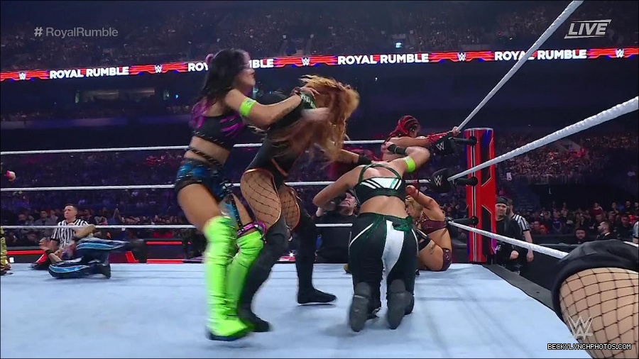 WWE_Royal_Rumble_2023_720p_WEB_h264-HEEL_mp4_010060350.jpg