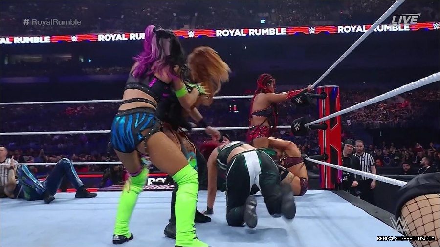 WWE_Royal_Rumble_2023_720p_WEB_h264-HEEL_mp4_010060750.jpg