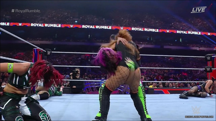 WWE_Royal_Rumble_2023_720p_WEB_h264-HEEL_mp4_010062350.jpg