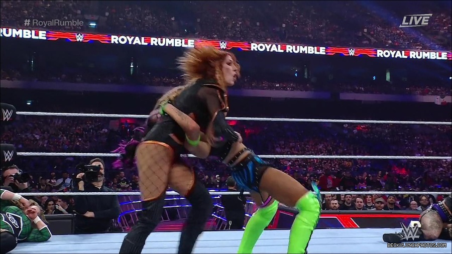 WWE_Royal_Rumble_2023_720p_WEB_h264-HEEL_mp4_010064750.jpg