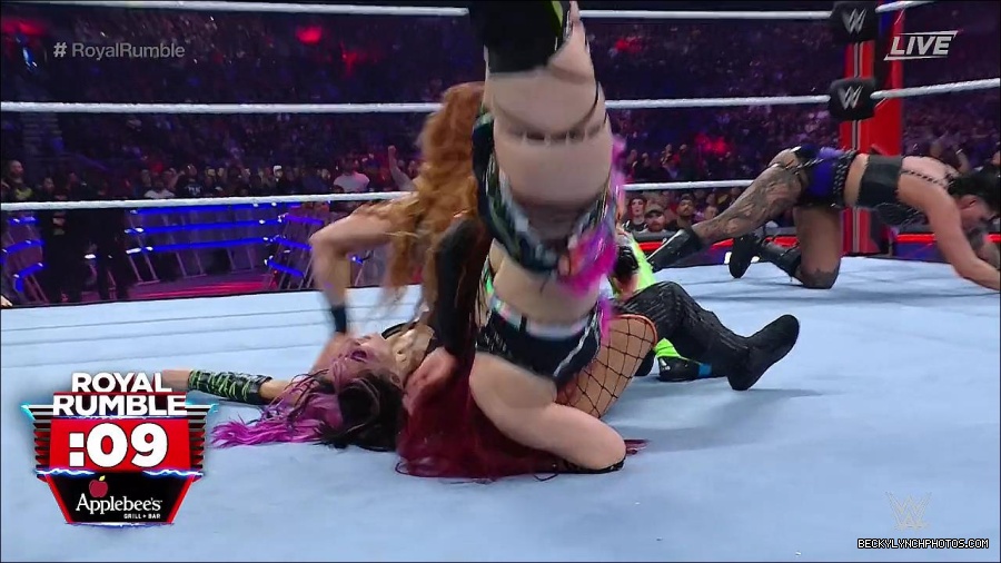 WWE_Royal_Rumble_2023_720p_WEB_h264-HEEL_mp4_010069950.jpg