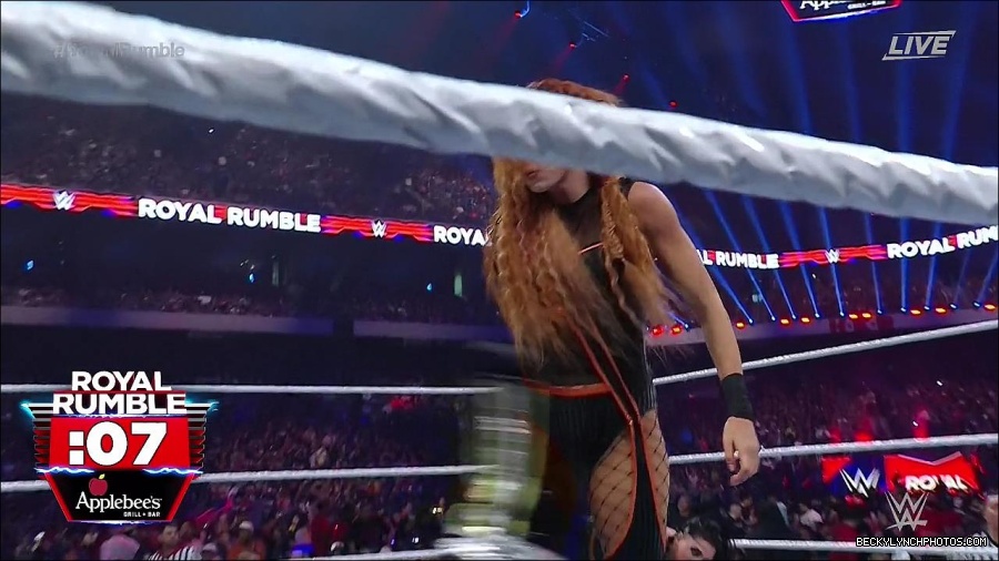 WWE_Royal_Rumble_2023_720p_WEB_h264-HEEL_mp4_010072350.jpg