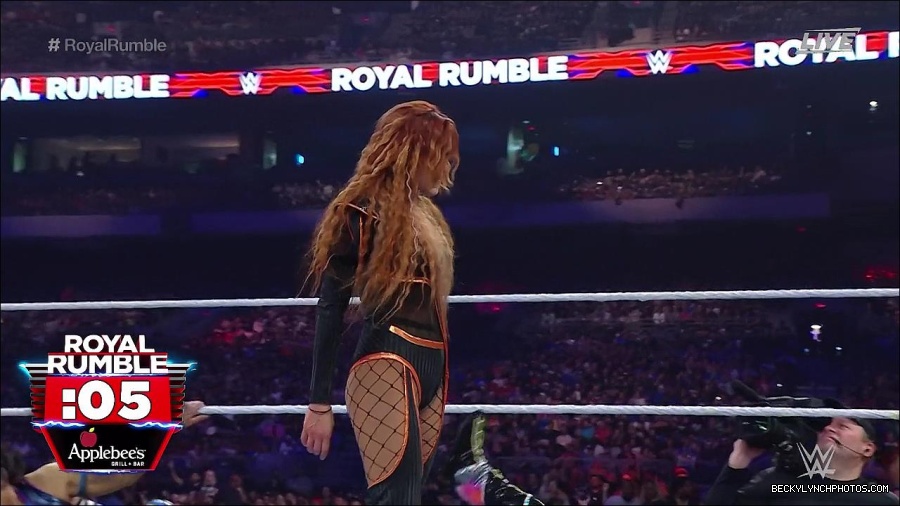 WWE_Royal_Rumble_2023_720p_WEB_h264-HEEL_mp4_010073550.jpg