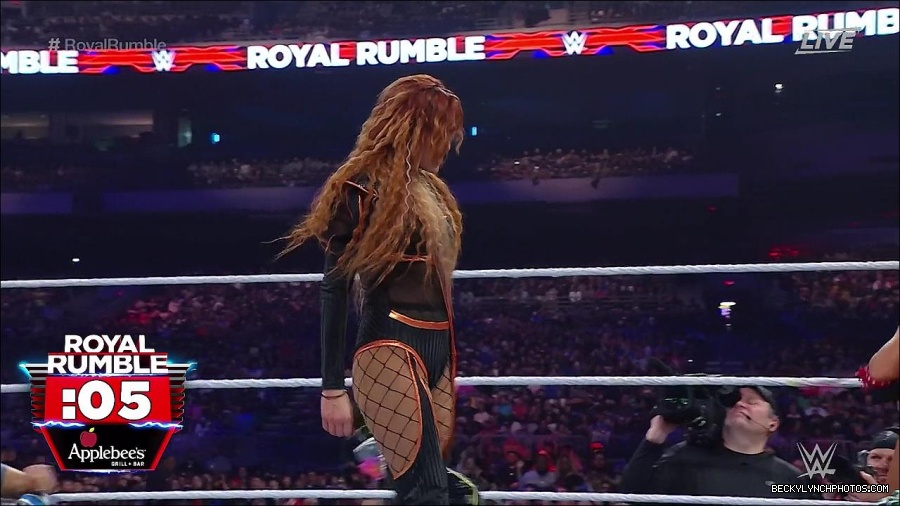 WWE_Royal_Rumble_2023_720p_WEB_h264-HEEL_mp4_010073950.jpg