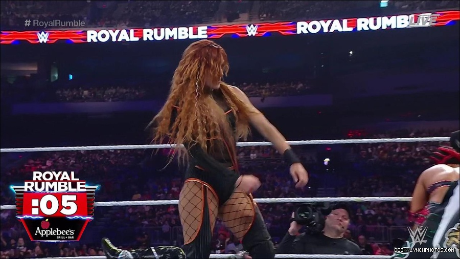 WWE_Royal_Rumble_2023_720p_WEB_h264-HEEL_mp4_010074350.jpg