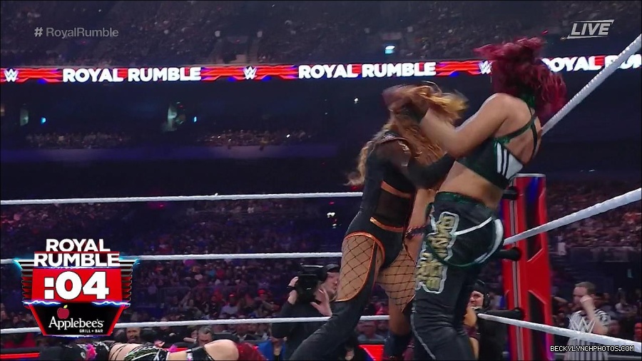 WWE_Royal_Rumble_2023_720p_WEB_h264-HEEL_mp4_010075150.jpg