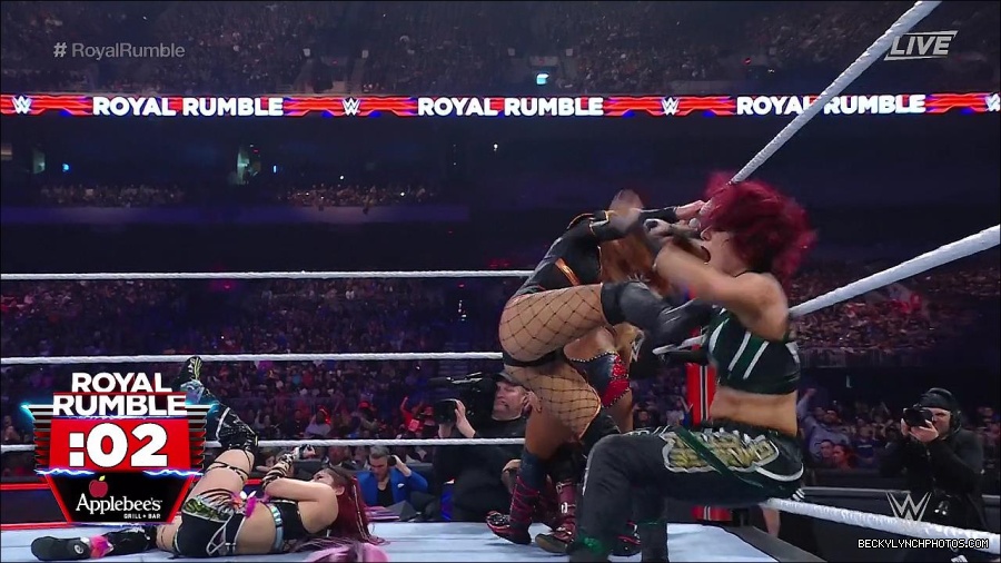 WWE_Royal_Rumble_2023_720p_WEB_h264-HEEL_mp4_010077150.jpg