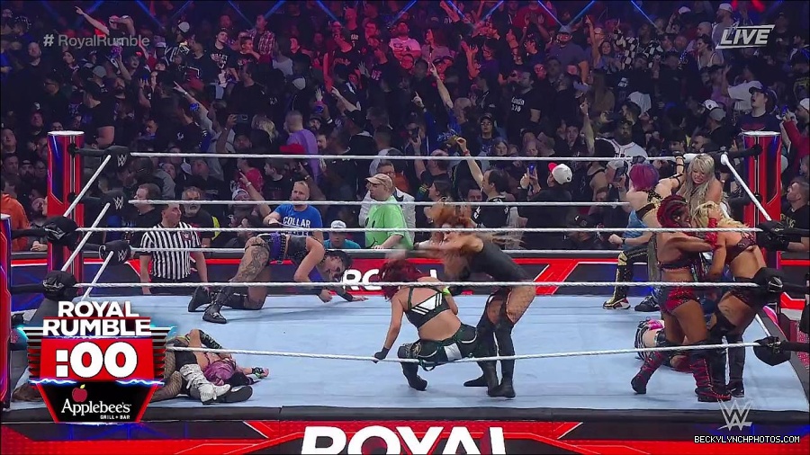 WWE_Royal_Rumble_2023_720p_WEB_h264-HEEL_mp4_010078750.jpg