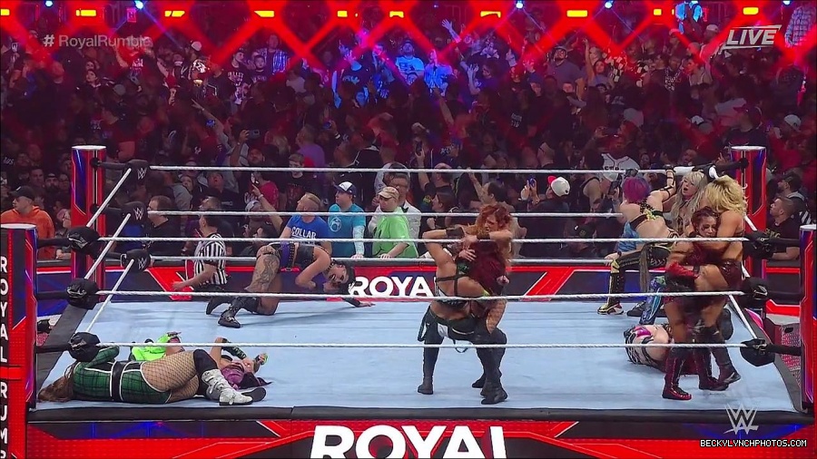 WWE_Royal_Rumble_2023_720p_WEB_h264-HEEL_mp4_010079950.jpg