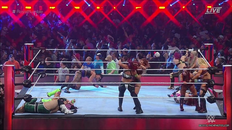 WWE_Royal_Rumble_2023_720p_WEB_h264-HEEL_mp4_010080750.jpg