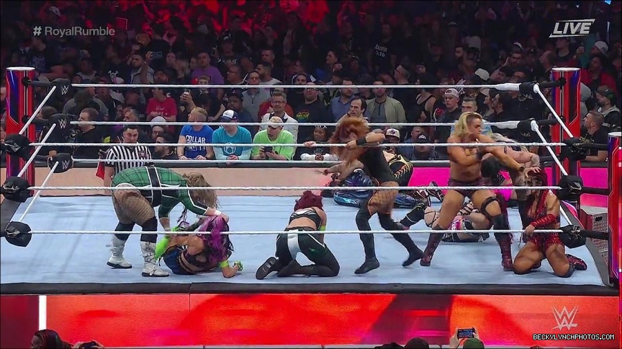 WWE_Royal_Rumble_2023_720p_WEB_h264-HEEL_mp4_010107150.jpg