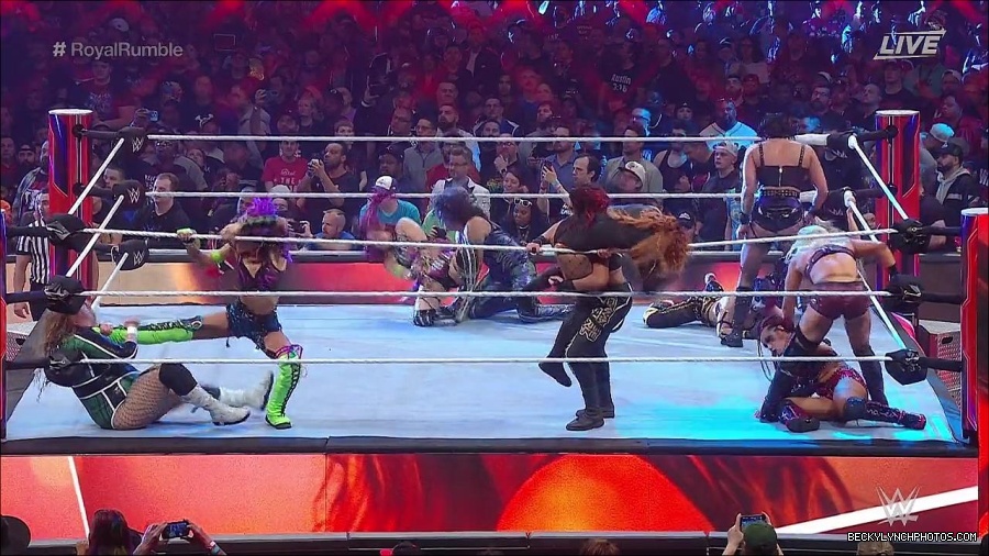 WWE_Royal_Rumble_2023_720p_WEB_h264-HEEL_mp4_010129950.jpg