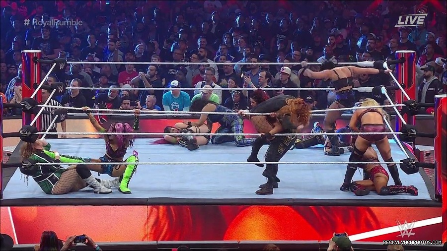 WWE_Royal_Rumble_2023_720p_WEB_h264-HEEL_mp4_010131150.jpg